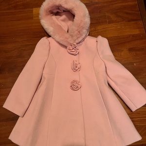 Rothschild, size 4, pink wool coat with faux fur trimmed hood